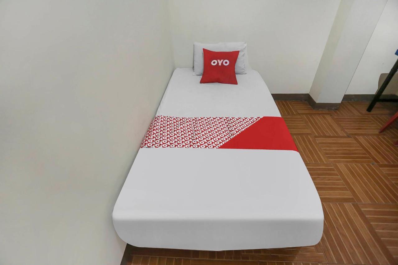 OYO 90825 Hotel Lizha 2 Samarinda Esterno foto